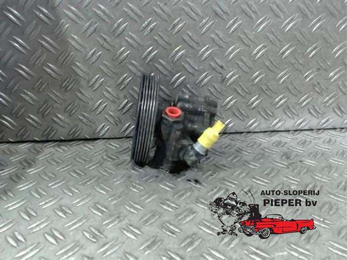 Gebruikte Servopomp Peugeot Expert (G9) 1.6 HDi 90 Prijs € 52,50 Margeregeling aangeboden door Autosloperij Pieper BV
