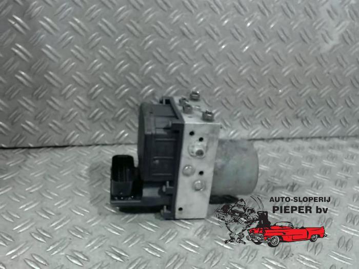 Gebruikte ABS Pomp Jaguar X-type 2.0 D 16V Prijs € 131,25 Margeregeling aangeboden door Autosloperij Pieper BV
