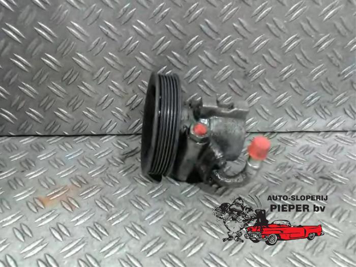 Servopomp van een Chevrolet Captiva (C100) 2.4 16V 4x4 2006