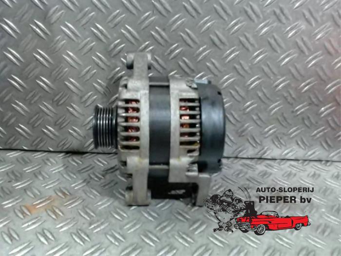Gebruikte Dynamo Chevrolet Captiva (C100) 2.4 16V 4x4 Prijs € 63,00 Margeregeling aangeboden door Autosloperij Pieper BV