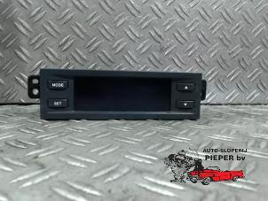 Gebruikte Display Interieur Chevrolet Captiva (C100) 2.4 16V 4x4 Prijs € 47,25 Margeregeling aangeboden door Autosloperij Pieper BV