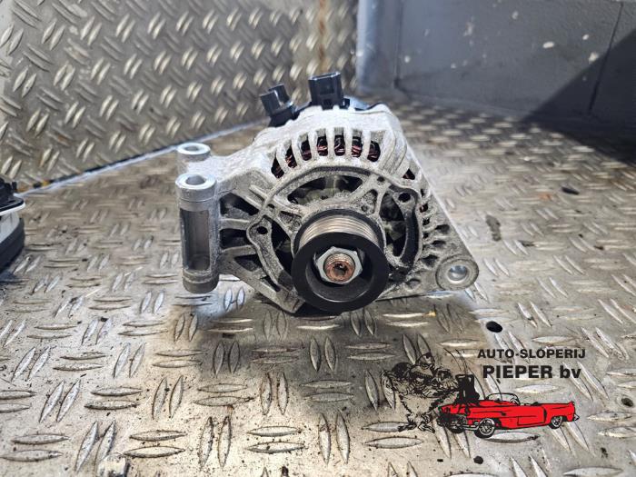 Dynamo van een Ford Focus 1 Wagon 1.6 16V 2004
