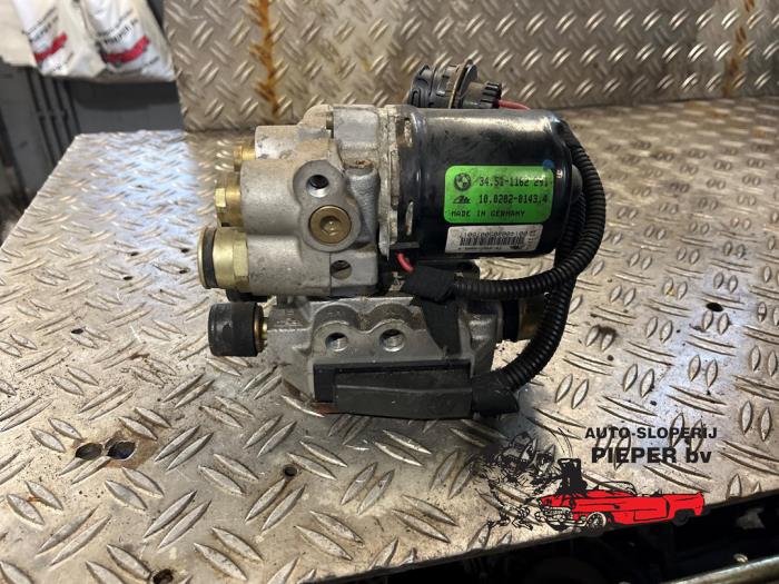 Gebruikte ABS Pomp BMW 3 serie (E36/4) 320i 24V Prijs € 78,75 Margeregeling aangeboden door Autosloperij Pieper BV
