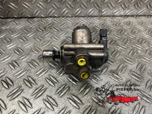Gebruikte Hogedrukpomp Volkswagen Golf V (1K1) 2.0 FSI 16V Prijs € 183,75 Margeregeling aangeboden door Autosloperij Pieper BV