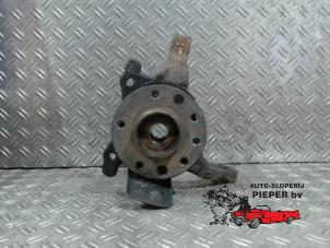 Gebruikte Asschenkel links-voor Opel Zafira (M75) 1.8 16V Ecotec Prijs op aanvraag aangeboden door Autosloperij Pieper BV