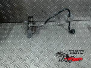 Gebruikte Hogedrukpomp Ford Focus 3 1.0 Ti-VCT EcoBoost 12V 100 Prijs € 78,75 Margeregeling aangeboden door Autosloperij Pieper BV