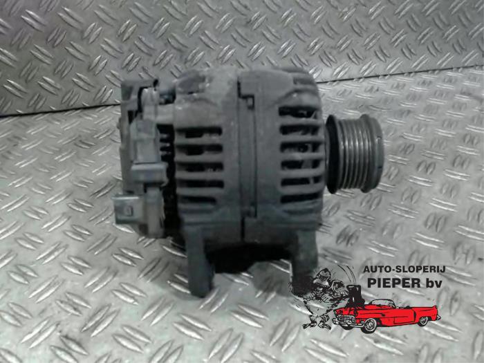 Gebruikte Alternator Volkswagen Transporter T5 1.9 TDi Prijs € 42,00 Margeregeling aangeboden door Autosloperij Pieper BV