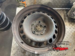 Gebruikte Velg Mercedes E (W210) 2.4 E-240 V6 18V Prijs € 26,25 Margeregeling aangeboden door Autosloperij Pieper BV