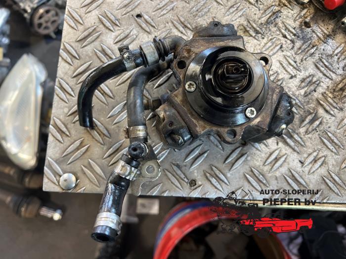 Gebruikte Dieselpomp Fiat Doblo Cargo (223) 1.3 D 16V Multijet Prijs € 94,50 Margeregeling aangeboden door Autosloperij Pieper BV