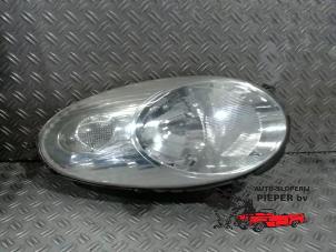 Gebruikte Rechter Koplamp Nissan Micra (K12) 1.0 16V Prijs op aanvraag aangeboden door Autosloperij Pieper BV