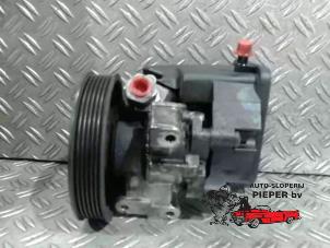 Gebruikte Stuurbekrachtiging Pomp Mercedes C (W204) 2.2 C-220 CDI 16V Prijs € 78,75 Margeregeling aangeboden door Autosloperij Pieper BV