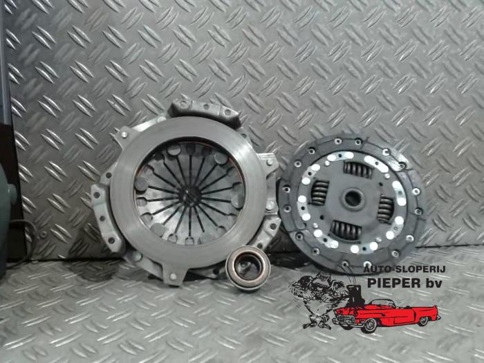 Koppelingsset (compleet) van een Peugeot 207/207+ (WA/WC/WM) 1.4 2007