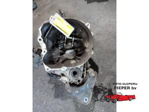 Gebruikte Versnellingsbak Chevrolet Spark (M300) 1.0 16V Bifuel Prijs op aanvraag aangeboden door Autosloperij Pieper BV