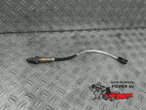 Gebruikte Lambda Sonde Renault Grand Scénic III (JZ) 1.4 16V TCe 130 Prijs € 26,25 Margeregeling aangeboden door Autosloperij Pieper BV