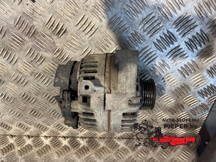 Gebruikte Alternator Opel Zafira (F75) 2.0 16V Turbo OPC Prijs € 42,00 Margeregeling aangeboden door Autosloperij Pieper BV
