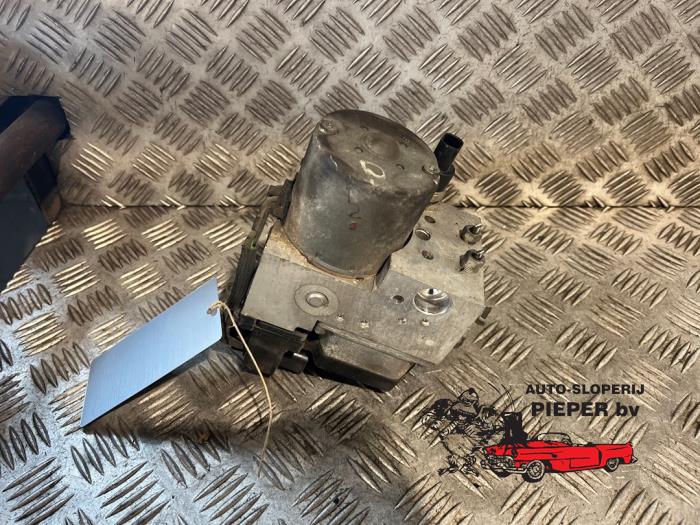 Gebruikte ABS Pomp Opel Zafira (F75) 2.0 16V Turbo OPC Prijs € 105,00 Margeregeling aangeboden door Autosloperij Pieper BV