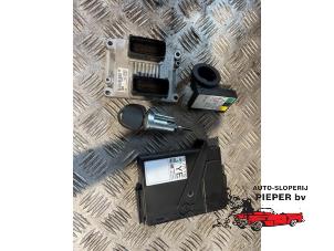 Gebruikte Computer Motormanagement Opel Corsa C (F08/68) 1.0 12V Twin Port Prijs op aanvraag aangeboden door Autosloperij Pieper BV