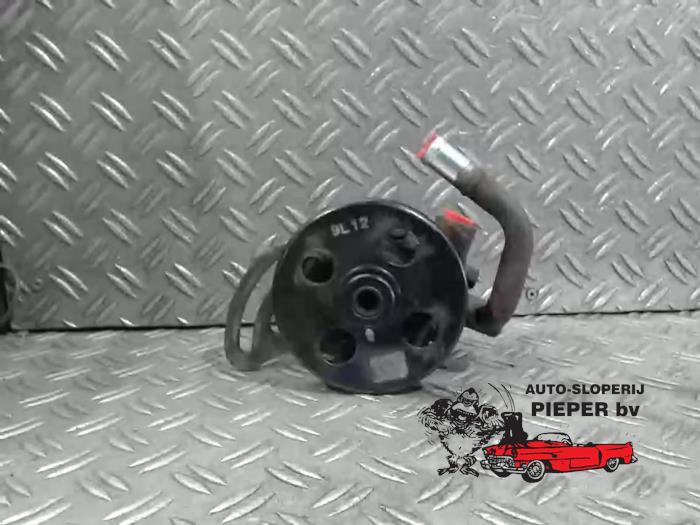 Gebruikte Pomp Servo Chevrolet Spark (M300) 1.2 16V Prijs € 52,50 Margeregeling aangeboden door Autosloperij Pieper BV