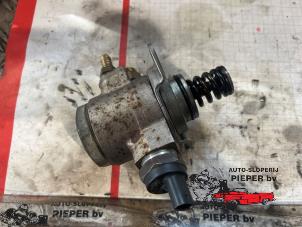 Gebruikte Hogedrukpomp Volkswagen Golf VI (5K1) Prijs € 105,00 Margeregeling aangeboden door Autosloperij Pieper BV