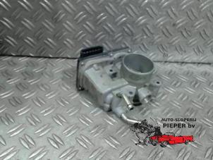 Gebruikte Gasklephuis Mitsubishi Colt (Z2/Z3) 1.3 16V Prijs € 52,50 Margeregeling aangeboden door Autosloperij Pieper BV