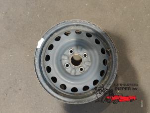 Gebruikte Velg Peugeot 107 1.0 12V Prijs € 21,00 Margeregeling aangeboden door Autosloperij Pieper BV
