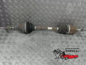 Gebruikte Aandrijfas links-voor Ford Mondeo V Wagon 1.5 TDCi Prijs € 131,25 Margeregeling aangeboden door Autosloperij Pieper BV