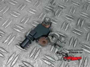 Gebruikte Accu sensor Ford Mondeo V Wagon 1.5 TDCi Prijs € 42,00 Margeregeling aangeboden door Autosloperij Pieper BV