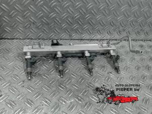 Gebruikte Injector brug BMW 1 serie (E87/87N) 116i 1.6 16V Prijs € 52,50 Margeregeling aangeboden door Autosloperij Pieper BV