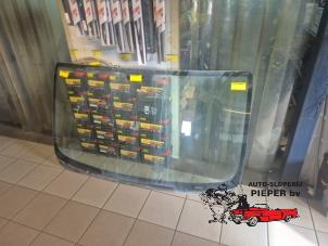 Gebruikte Voorruit Peugeot Boxer (U9) 2.2 HDi 100 Euro 4 Prijs op aanvraag aangeboden door Autosloperij Pieper BV