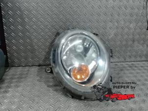 Gebruikte Rechter Koplamp Mini Mini (R56) 1.4 16V One Prijs € 73,50 Margeregeling aangeboden door Autosloperij Pieper BV