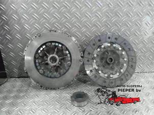 Gebruikte Koppelingsset (compleet) Volkswagen Transporter T5 2.0 TDI DRF Prijs € 42,00 Margeregeling aangeboden door Autosloperij Pieper BV