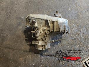 Gebruikte Versnellingsbak Volkswagen Transporter/Caravelle T4 2.5 TDI Prijs € 420,00 Margeregeling aangeboden door Autosloperij Pieper BV