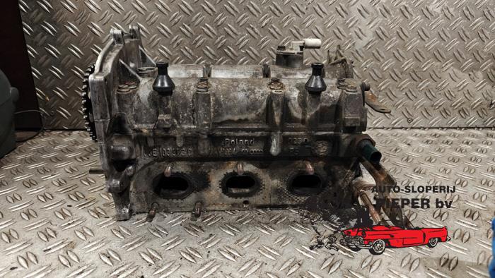 Cilinderkop van een Volkswagen Polo IV (9N1/2/3) 1.2 12V 2005