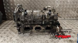 Cilinderkop van een Volkswagen Polo IV (9N1/2/3) 1.2 12V 2005