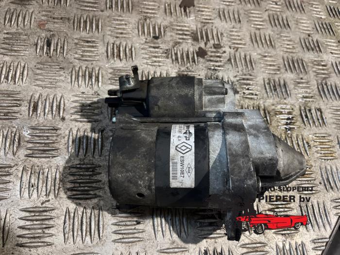 Gebruikte Startmotor Renault Grand Scénic III (JZ) 1.2 16V TCe 115 Prijs € 36,75 Margeregeling aangeboden door Autosloperij Pieper BV