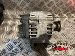 Gebruikte Dynamo Renault Grand Scénic III (JZ) 1.2 16V TCe 115 Prijs € 73,50 Margeregeling aangeboden door Autosloperij Pieper BV