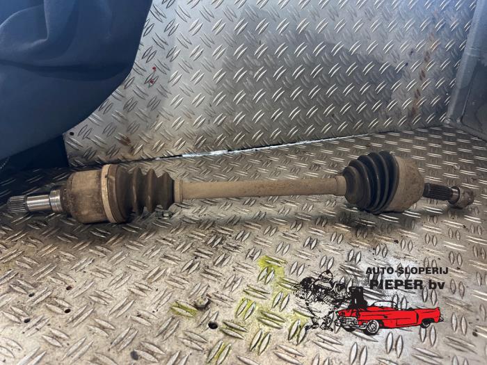 Gebruikte Steekas links-voor Citroen C3 Pluriel (HB) 1.4 Prijs € 36,75 Margeregeling aangeboden door Autosloperij Pieper BV