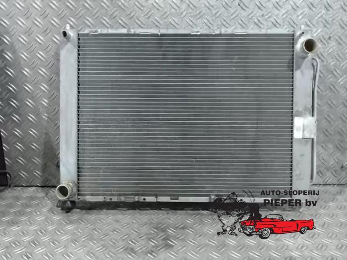 Gebruikte Radiateur Renault Clio III Estate/Grandtour (KR) 1.2 16V TCE 100 Prijs € 42,00 Margeregeling aangeboden door Autosloperij Pieper BV