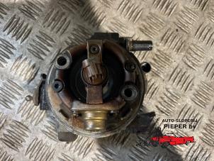 Gebruikte Gasklephuis Opel Corsa B (73/78/79) 1.4i Prijs € 36,75 Margeregeling aangeboden door Autosloperij Pieper BV