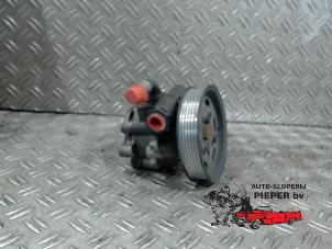 Gebruikte Servopomp Volkswagen Transporter T5 1.9 TDi Prijs € 73,50 Margeregeling aangeboden door Autosloperij Pieper BV