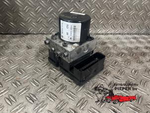 Gebruikte ABS Pomp Volkswagen Transporter T5 1.9 TDi Prijs € 577,50 Margeregeling aangeboden door Autosloperij Pieper BV