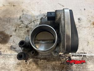 Gebruikte Gasklephuis Volkswagen Touran (1T1/T2) 2.0 FSI 16V Prijs € 42,00 Margeregeling aangeboden door Autosloperij Pieper BV