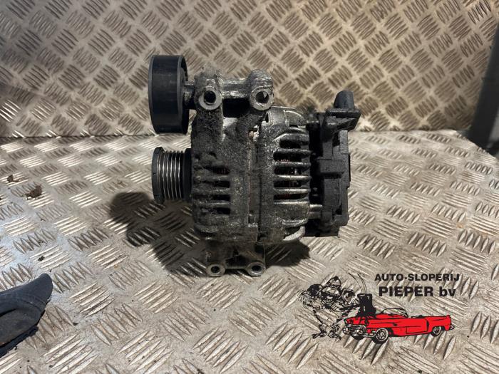 Gebruikte Dynamo BMW 3 serie Touring (E46/3) 318i 16V Prijs € 63,00 Margeregeling aangeboden door Autosloperij Pieper BV
