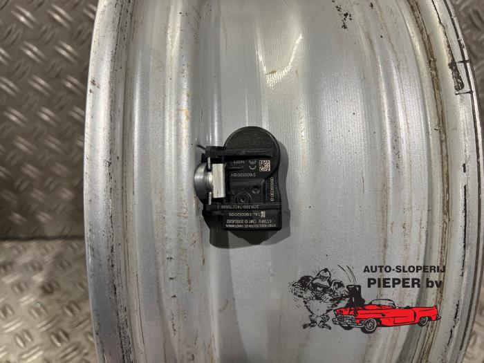 Velg van een Hyundai i20 1.2i 16V 2010