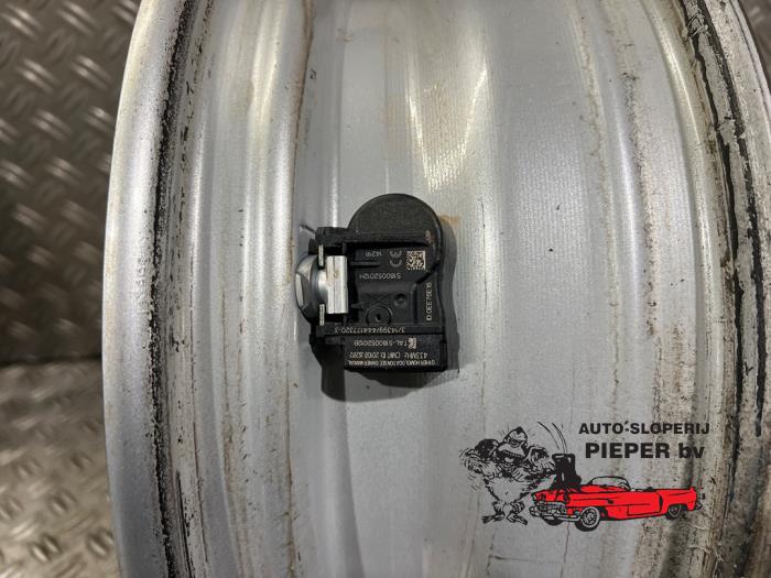 Velg van een Hyundai i20 1.2i 16V 2010