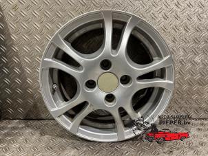 Gebruikte Velg Hyundai i20 1.2i 16V Prijs € 63,00 Margeregeling aangeboden door Autosloperij Pieper BV