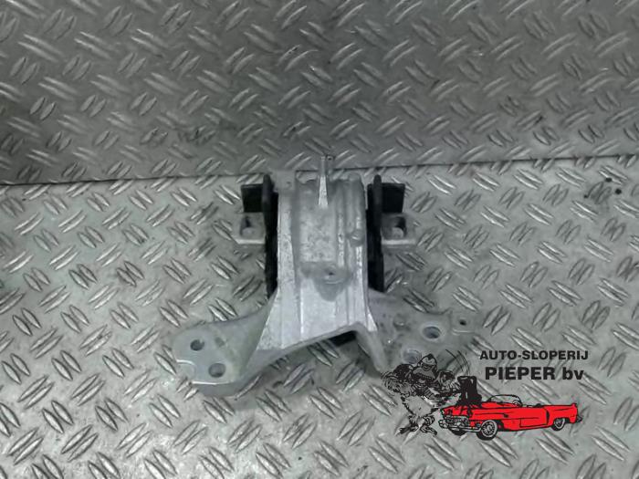 Gebruikte Versnellingsbak Steun Citroen C5 III Berline (RD) 2.0 HDiF 16V Prijs € 36,75 Margeregeling aangeboden door Autosloperij Pieper BV