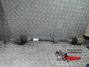 Gebruikte Homokineetas rechts-voor Volkswagen Golf VII (AUA) 1.0 TSI 12V BlueMotion Prijs € 131,25 Margeregeling aangeboden door Autosloperij Pieper BV