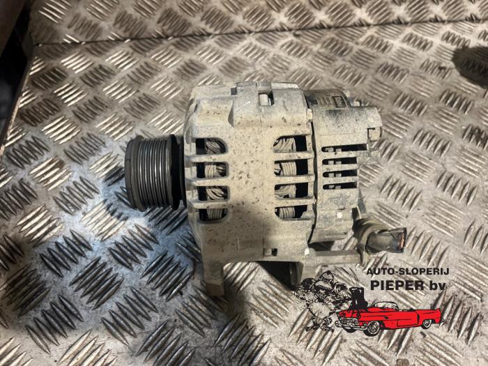 Gebruikte Alternator Volkswagen Bora (1J2) 1.9 TDI 130 Prijs € 42,00 Margeregeling aangeboden door Autosloperij Pieper BV