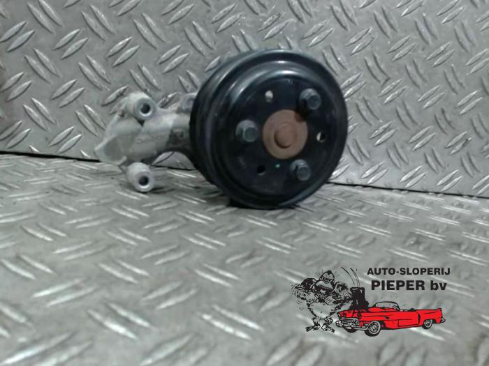 Gebruikte Waterpomp Ford Focus 3 Wagon 1.0 Ti-VCT EcoBoost 12V 125 Prijs € 36,75 Margeregeling aangeboden door Autosloperij Pieper BV